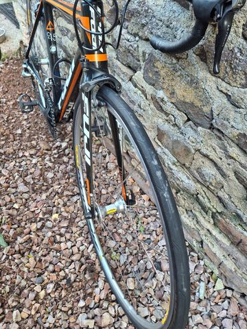 Used Fuji SL1- PRO Shimano 2010 2010 Road & Gravel, Orange — image 5 of 5