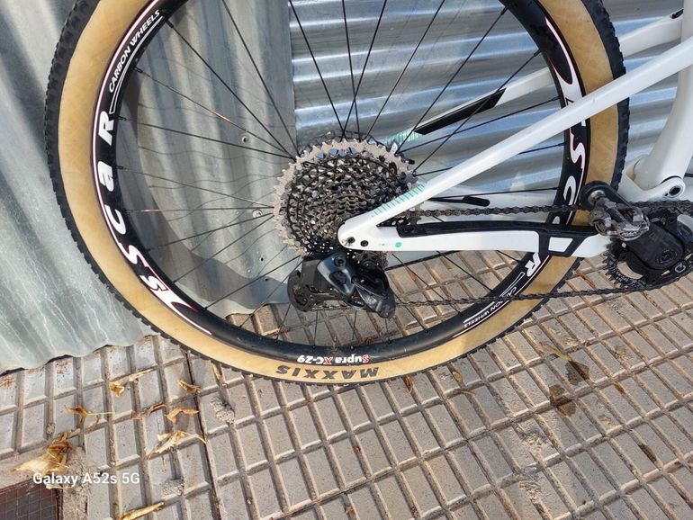 Used Orbea Oiz SRAM XX1 Eagle AXS 2022 Mountainbike, White — image 4 of 9