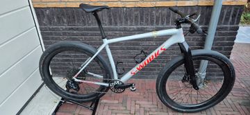 Used Specialized Epic SRAM GX Eagle AXS 2020 Mountainbike, Light Gray — image 2 of 6