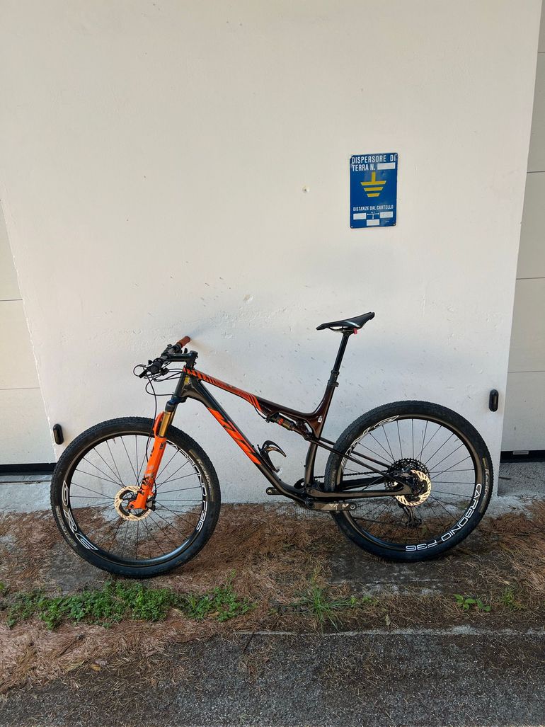 Used KTM SCARP EXONIC 2024 2024 Mountainbike, Orange — image 2 of 5
