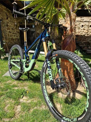 Used Rocky Mountain Altitude C90 Rally Shimano 2024 2024 MTB