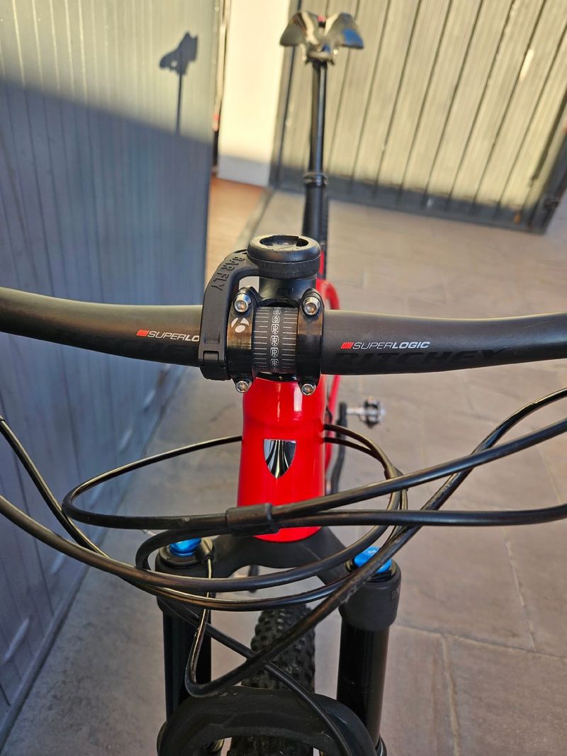 Used Trek Procaliber SRAM XX1 Eagle 2017 Mountainbike, Red — image 6 of 8