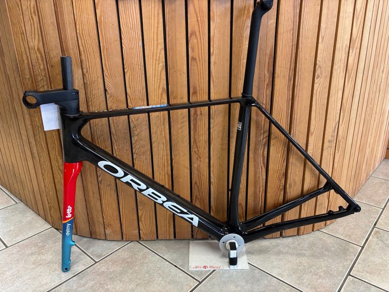 Used Orbea ORCA OMX REPLICA Frameset 2024 Road & Gravel, Black — image 1 of 4