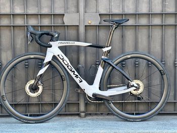 Used Pinarello Dogma Shimano Ultegra Di2 2024 Road & Gravel — image 2 of 8