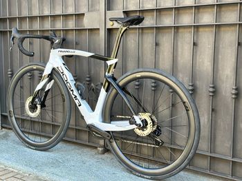 Used Pinarello Dogma Shimano Ultegra Di2 2024 Road & Gravel — image 8 of 8