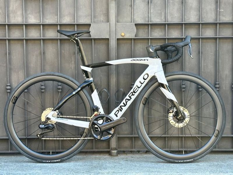Used Pinarello Dogma Shimano Ultegra Di2 2024 Road & Gravel