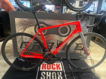 Orbea Avant 2022 Road & Gravel usato, Rosso — immagine 1 di 7
