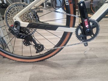 BMC URS 01 FOUR 2024 2024 Road & Gravel usato, Bianco — immagine 3 di 5