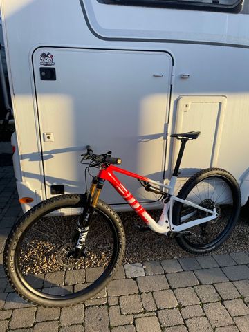Used BMC Fourstroke 01 LTD 2023 2023 Mountainbike, Red, 29 — image 2 of 14