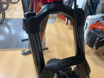 Gebrauchtes Trek Fuel EX7 2026 Mountainbike, Rot — Bild 5 von 7