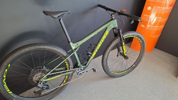 Tweedehands Specialized Epic SRAM GX Eagle AXS 2025 Mountainbike — afbeelding 2 van 4