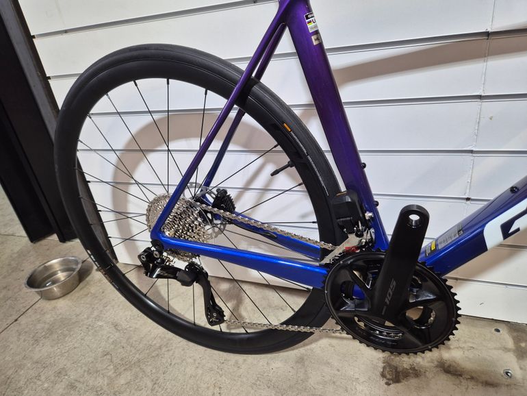 Used Giant TCR Advanced 1 2025 2025 Road & Gravel, Blue — image 3 of 6