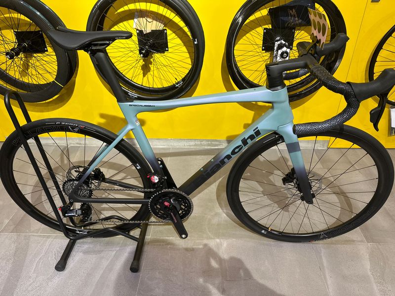 Used Bianchi Specialissima SRAM Force eTap AXS 2025 Road & Gravel