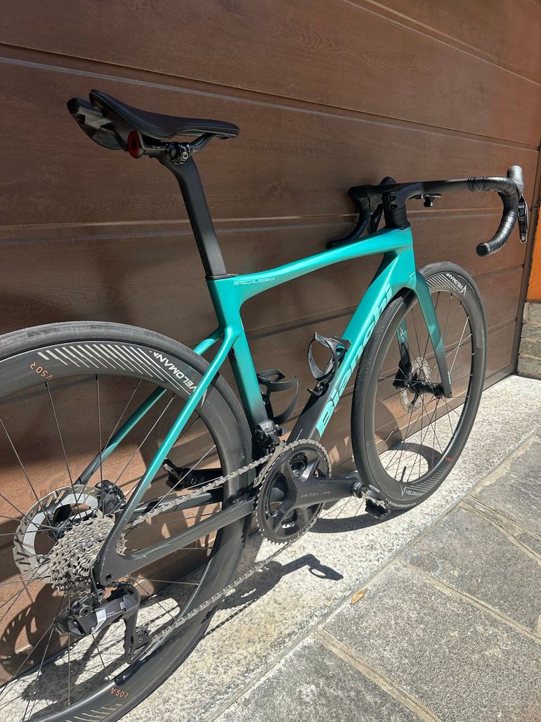 Used Bianchi Specialissima PRO Ultegra Di2 2024 2024 Road & Gravel, Black — image 4 of 8