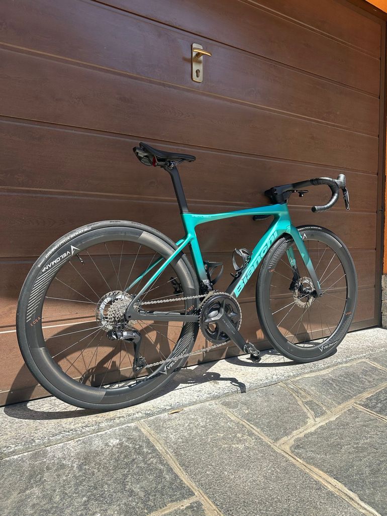 Used Bianchi Specialissima PRO Ultegra Di2 2024 2024 Road & Gravel, Black — image 6 of 8