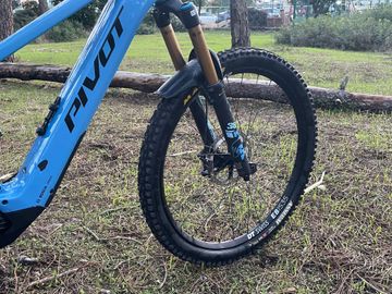 Brugt Pivot SHUTTLE AM Pro X0 Eagle Transmission 2024 2024 Mountainbike — billede 10 af 12