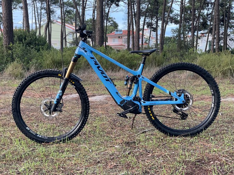 Used Pivot SHUTTLE AM Pro X0 Eagle Transmission 2024 2024 MTB