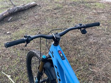 Brugt Pivot SHUTTLE AM Pro X0 Eagle Transmission 2024 2024 Mountainbike — billede 6 af 12