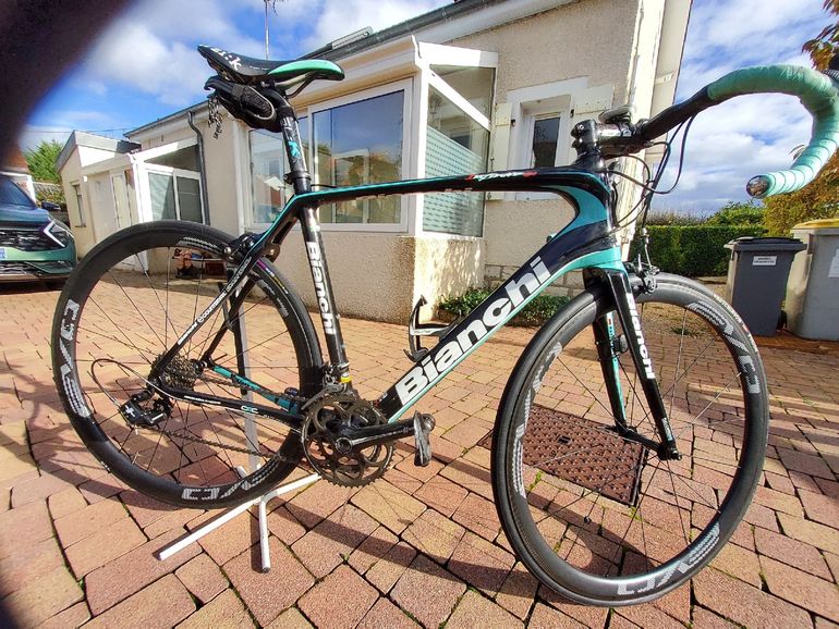 Bianchi BIANCHI INFINITO CV CAMPAGNOLO ATHENA 2017