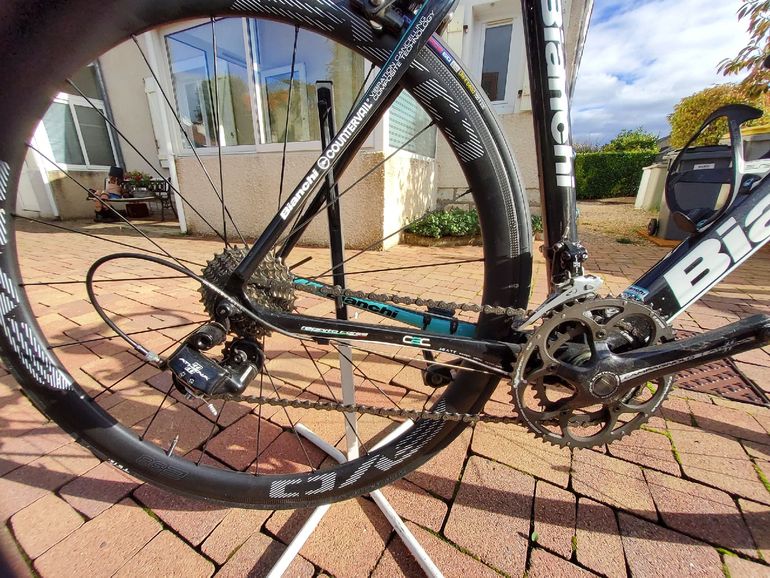 Bianchi BIANCHI INFINITO CV CAMPAGNOLO ATHENA 2017