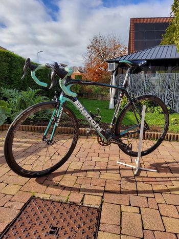 Used Bianchi BIANCHI INFINITO CV CAMPAGNOLO ATHENA 2017 Road & Gravel, Grün — image 2 of 4