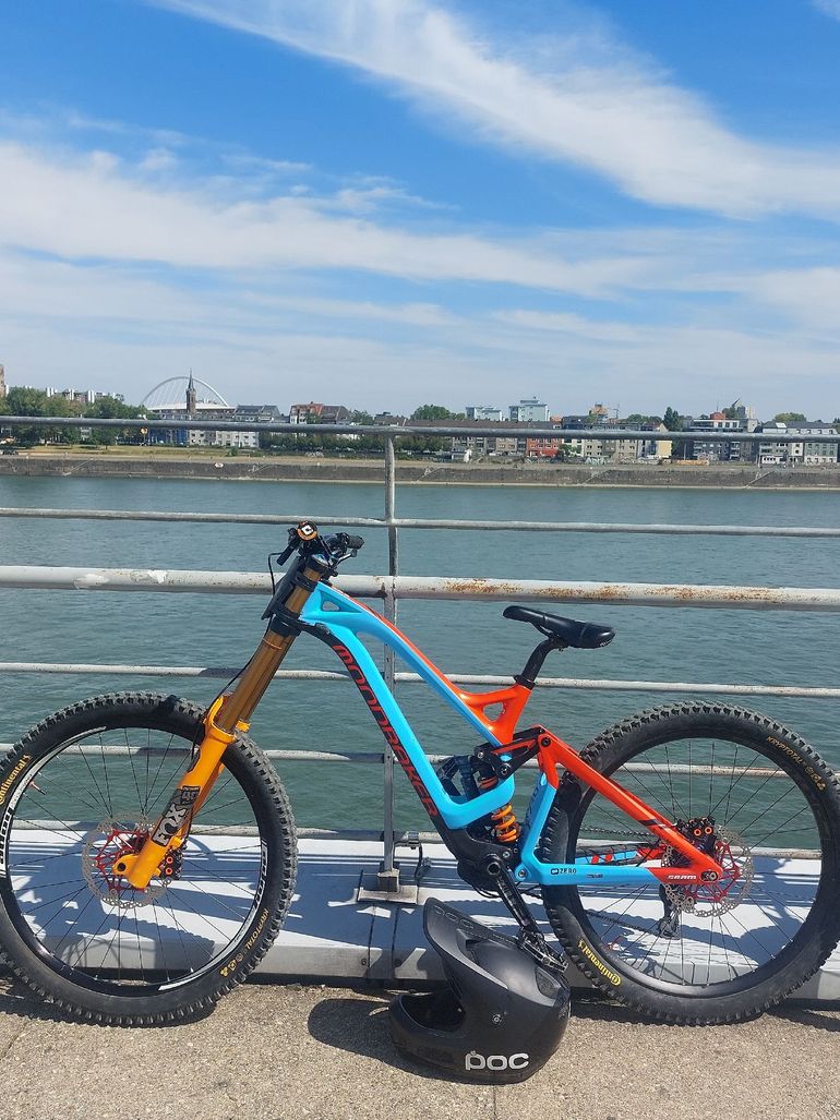 Brugt Mondraker Summum SRAM GX DH 2019 Mountainbike — billede 2 af 7
