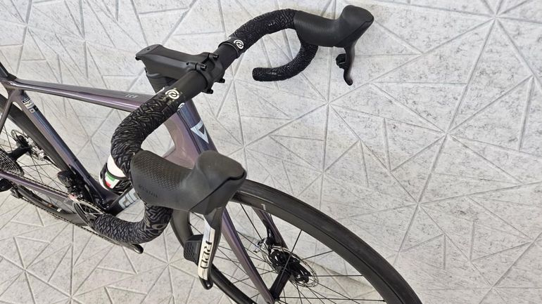Used Giant TCR ADVANCED PRO SRAM RED LTD 2024 Road & Gravel, Blue — image 8 of 12