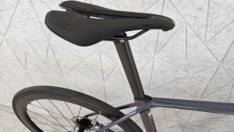 Used Giant TCR ADVANCED PRO SRAM RED LTD 2024 Road & Gravel, Blue — image 7 of 12