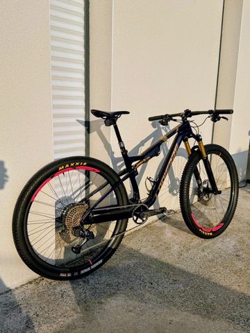 Used Lapierre XRM SRAM XX1 Eagle AXS 2025 Mountainbike, Blue — image 2 of 8