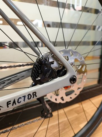 Brugt Factor O2 Shimano 105 Di2 2024 Road & Gravel — billede 8 af 13