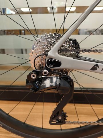 Brugt Factor O2 Shimano 105 Di2 2024 Road & Gravel — billede 3 af 13