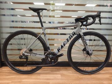 Brugt Factor O2 Shimano 105 Di2 2024 Road & Gravel — billede 1 af 13