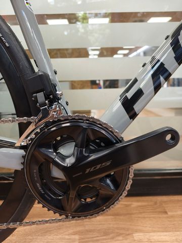 Brugt Factor O2 Shimano 105 Di2 2024 Road & Gravel — billede 2 af 13