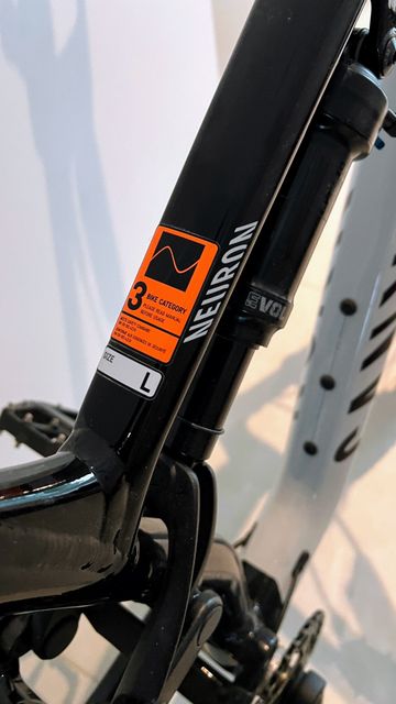 Used Canyon Neuron 6 2024 2024 Mountainbike, Black, 27.5, 29 — image 6 of 6