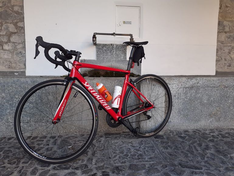 Used Specialized Men's Tarmac Expert 2018 2018 Road & Gravel, Rot — image 1 of 11