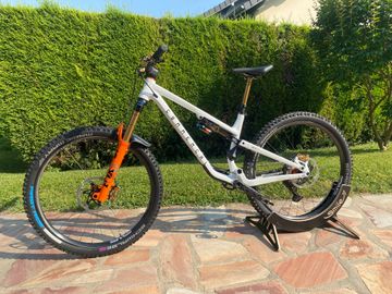 Gebrauchtes Commencal META TR Shimano SLX 2022 Mountainbike, Weiß — Bild 3 von 3