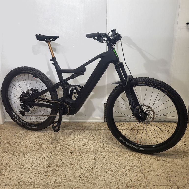 Used Whistle B-Rush 6.2 2023 Mountainbike — image 1 of 10