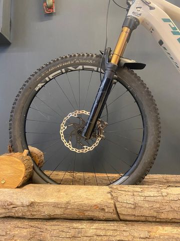 Brugt Pivot Shuttle AM Shimano Deore XT 2024 Mountainbike — billede 8 af 11