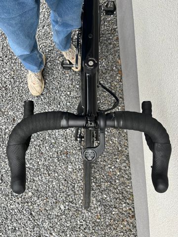Used BMC Roadmachine 01 FIVE 2023 2023 Road & Gravel, Black — image 8 of 17