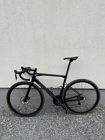 Used BMC Roadmachine 01 FIVE 2023 2023 Road & Gravel, Black — image 7 of 17