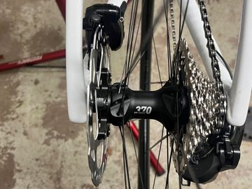 Used Trek Sl7 2023 2023 Road & Gravel, White — image 6 of 10