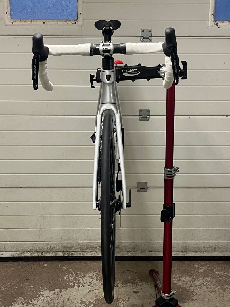 Used Trek Sl7 2023 2023 Road & Gravel, White — image 2 of 10