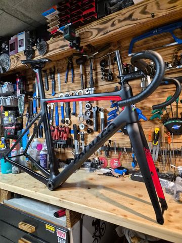 Käytetty Colnago V3 2024 Road & Gravel — kuva 2 / 3