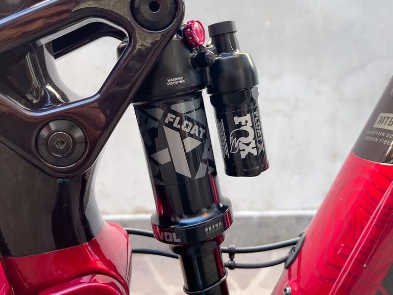Used Trek Trek Slash+ 9.7 SLXXT  TG M 2025 Mountainbike — image 7 of 8
