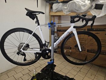Used Orbea ORCA AERO M35iLTD PWR 2024 2024 Road & Gravel, White — image 5 of 6