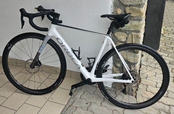Used Orbea ORCA AERO M35iLTD PWR 2024 2024 Road & Gravel, White — image 2 of 6
