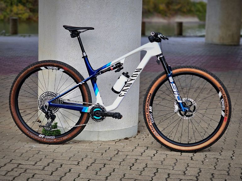 Canyon Canyon Lux Factory Team 2025 Flight Attendant 2025