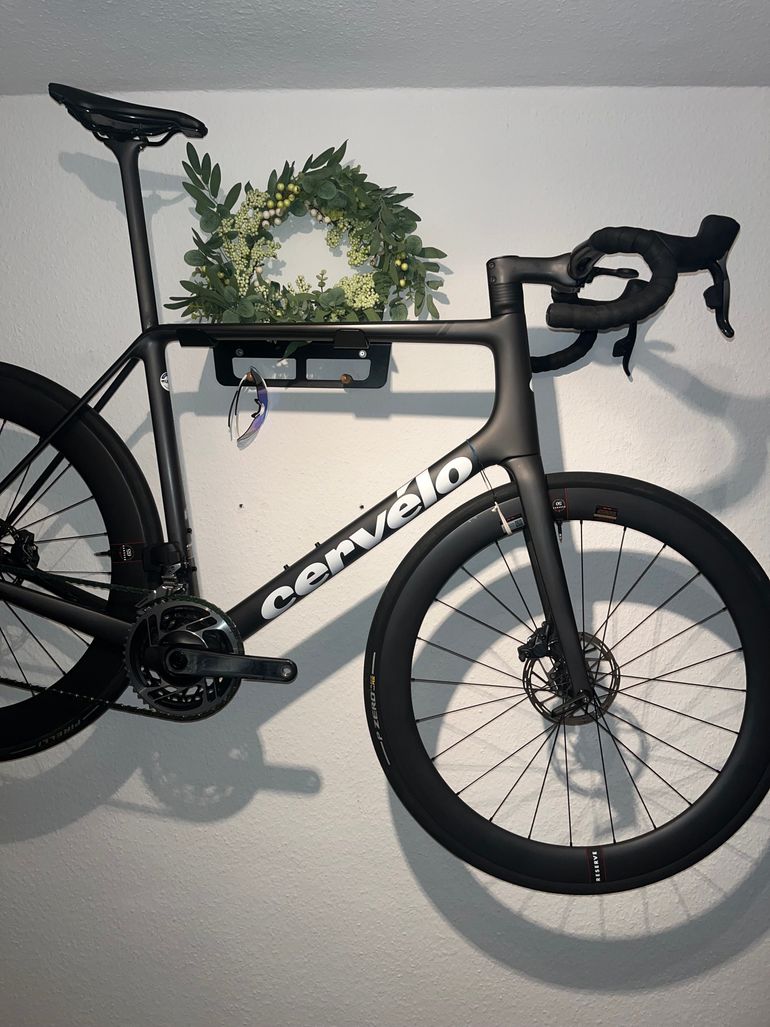 Used Cervélo R5 Red eTap AXS 2023 2023 Road & Gravel, Schwarz — image 1 of 9