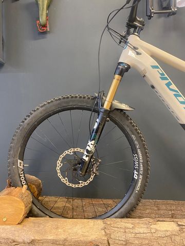 Brugt Pivot Shuttle AM Other Shimano 2024 Mountainbike — billede 6 af 12