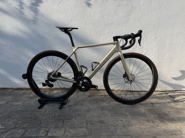Brugt Canyon Ultimate CFR Disc Aero 2022 2022 Road & Gravel — billede 1 af 12